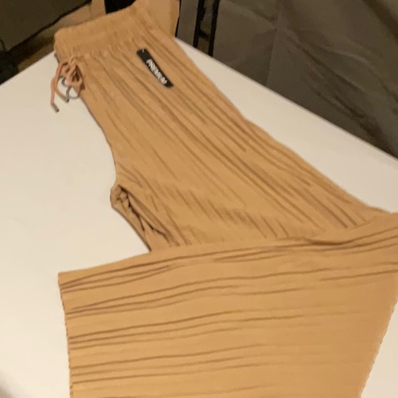 Polyester~Spandex Trousers - Picture 3 of 4